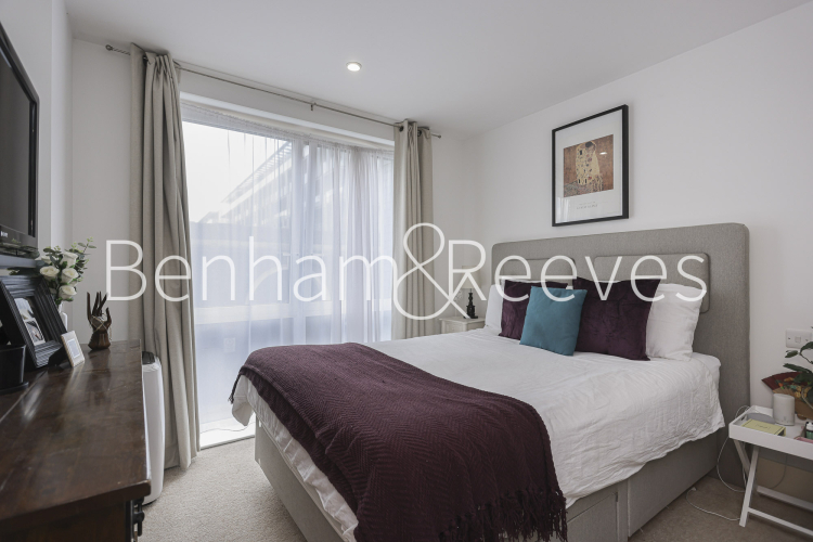 2  bedrooms flat to rent in Royal Arsenal Riverside, Woolwich, SE18-image 4