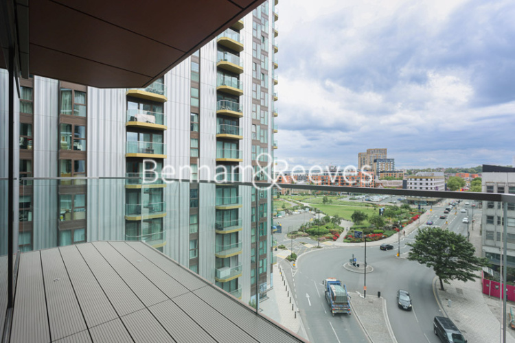 1  bedroom flat to rent in Brigadier Walk, Royal Arsenal Riverside, SE18-image 6