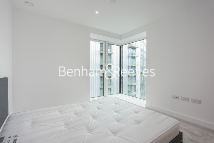 1  bedroom flat to rent in Brigadier Walk, Royal Arsenal Riverside, SE18-image 15