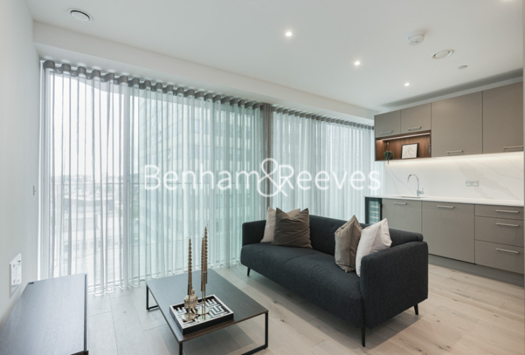 1  bedroom flat to rent in Brigadier Walk, Royal Arsenal Riverside, SE18-image 1
