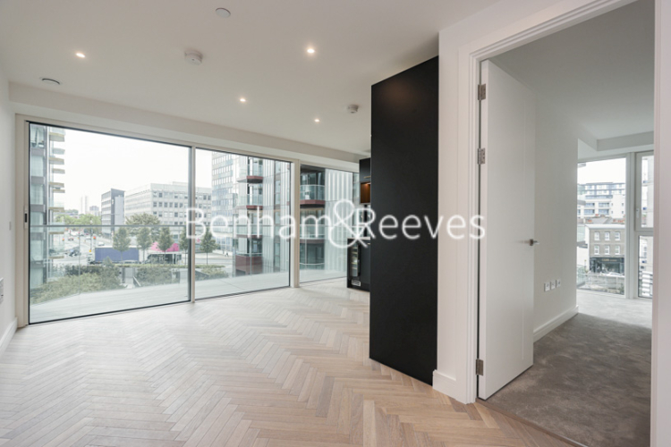 1  bedroom flat to rent in Brigadier Walk, Royal Arsenal Riverside, SE18-image 1