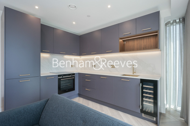 1  bedroom flat to rent in Brigadier Walk, Royal Arsenal Riverside, SE18-image 7