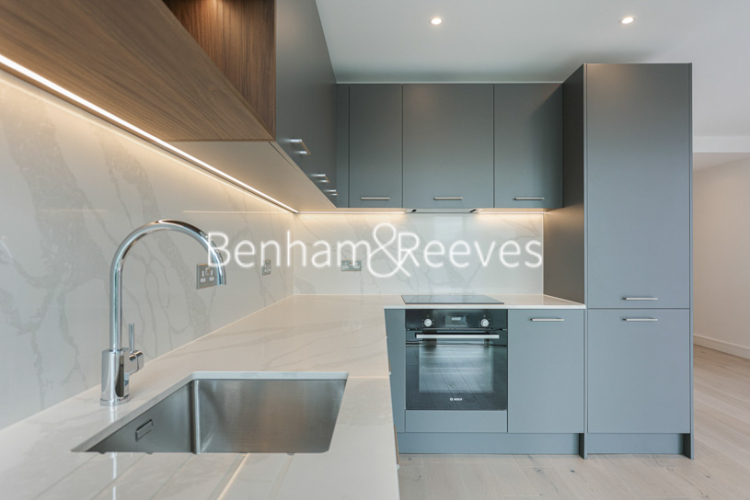 1  bedroom flat to rent in Brigadier Walk, Royal Arsenal Riverside, SE18-image 2