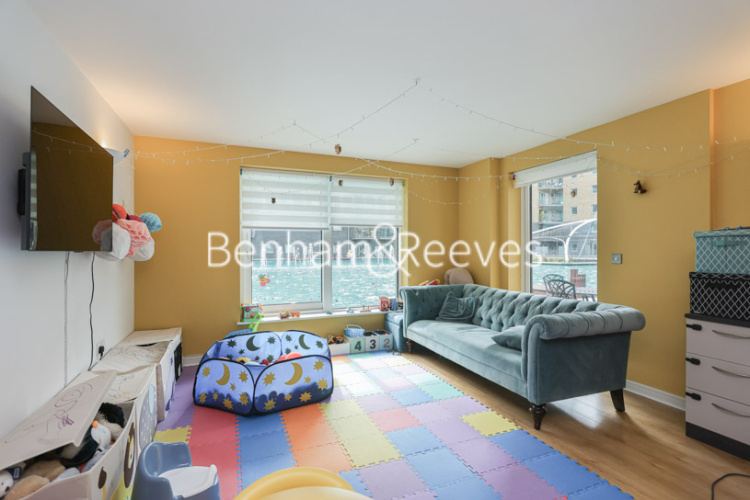 2  bedrooms flat to rent in Argyll Road, Royal Arsenal Riverside, SE18-image 1