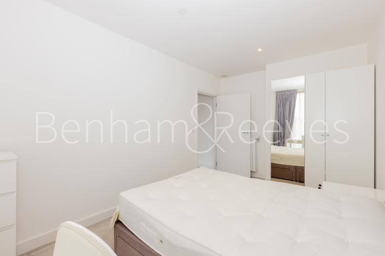 2  bedrooms flat to rent in Royal Arsenal Riverside, Woolwich, SE18-image 4