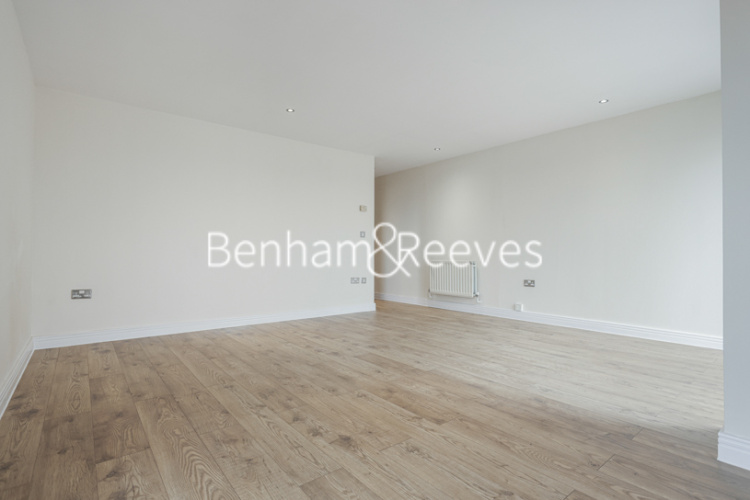2  bedrooms flat to rent in Erebus Drive, Woolwich, SE28-image 18