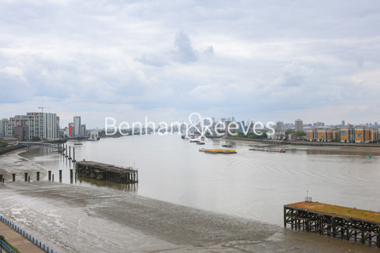 2  bedrooms flat to rent in Erebus Drive, Woolwich, SE28-image 23