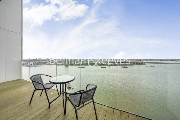 2  bedrooms flat to rent in Royal Arsenal Riverside, Duke of Wellington Avenue, SE18-image 5
