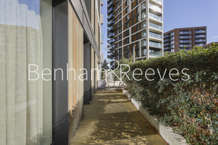 2  bedrooms flat to rent in Duke of Wellington Avenue, Royal Arsenal Riverside, SE18-image 10