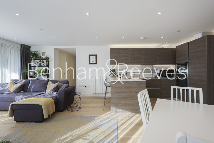 2  bedrooms flat to rent in Duke of Wellington Avenue, Royal Arsenal Riverside, SE18-image 17