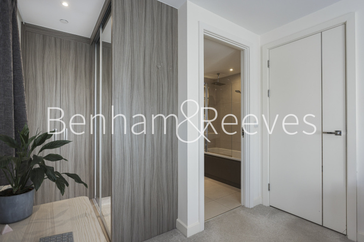2  bedrooms flat to rent in Duke of Wellington Avenue, Royal Arsenal Riverside, SE18-image 19