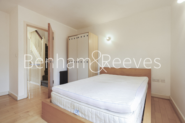 4  bedrooms flat to rent in Hastings Street, Royal Arsenal Riverside, SE18-image 4