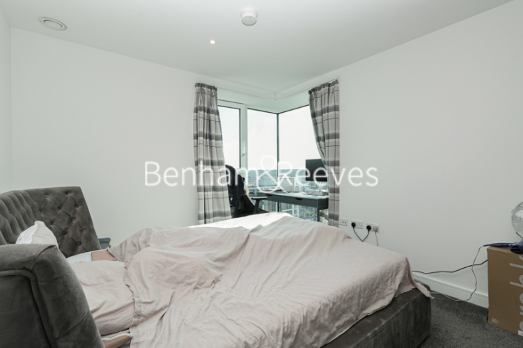 1  bedroom flat to rent in Brigadier Walk, Royal Arsenal Riverside, SE18-image 9