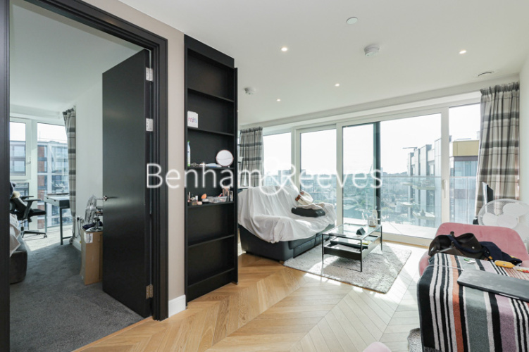 1  bedroom flat to rent in Brigadier Walk, Royal Arsenal Riverside, SE18-image 10