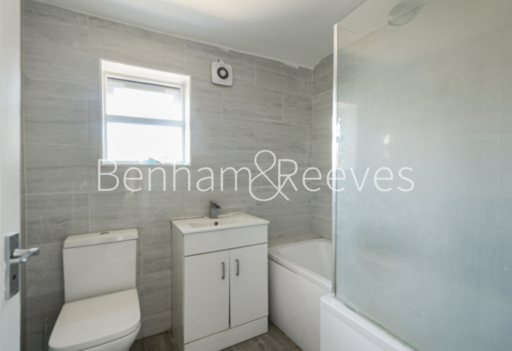 2  bedrooms flat to rent in Reidhaven Road, Woolwich, SE18-image 3