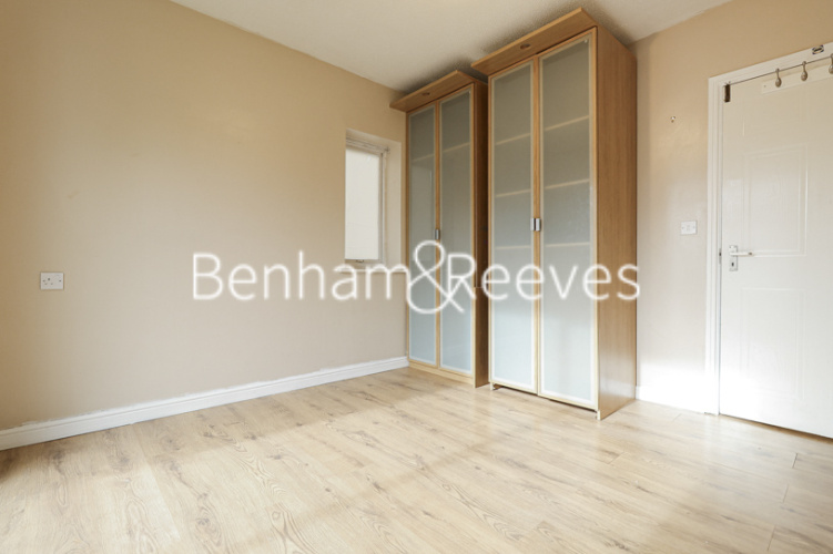 2  bedrooms flat to rent in Pier Way, Woolwich, SE28-image 8