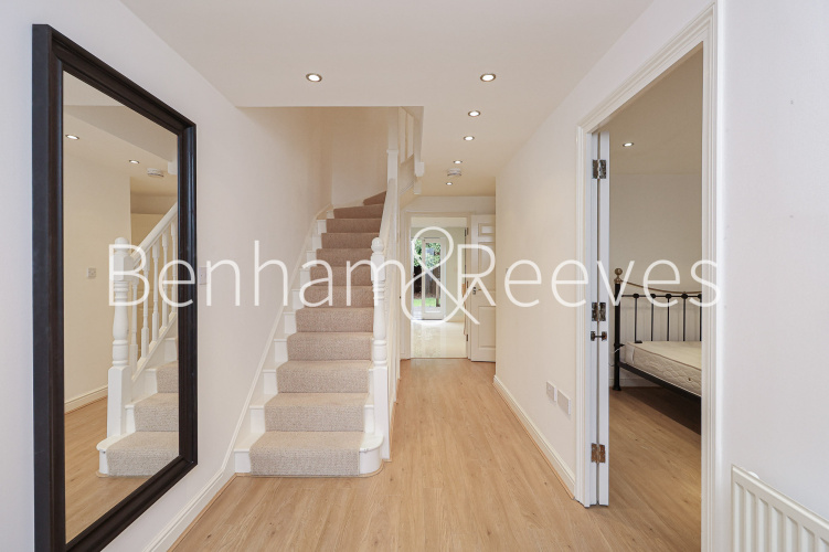 4  bedrooms flat to rent in Shooters Hills, Elizabeth Fry Place, SE18-image 10