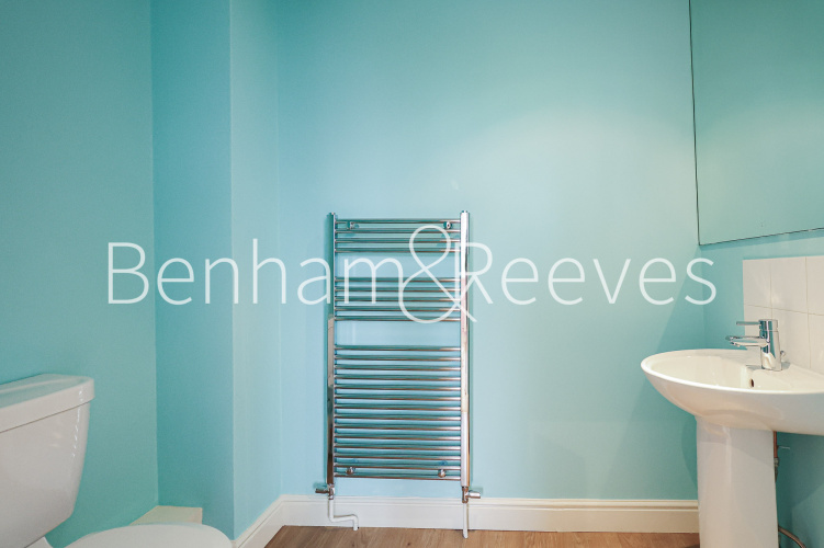 4  bedrooms flat to rent in Shooters Hills, Elizabeth Fry Place, SE18-image 16