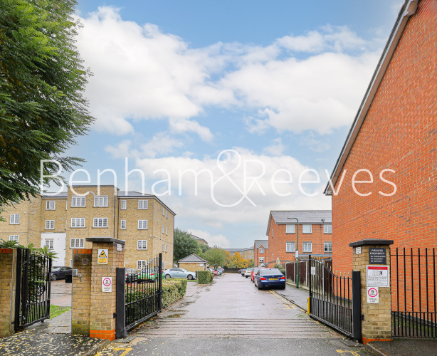 4  bedrooms flat to rent in Shooters Hills, Elizabeth Fry Place, SE18-image 19