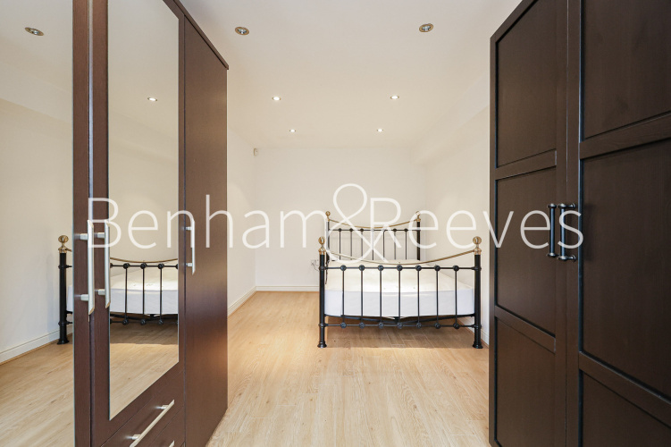 4  bedrooms flat to rent in Shooters Hills, Elizabeth Fry Place, SE18-image 26