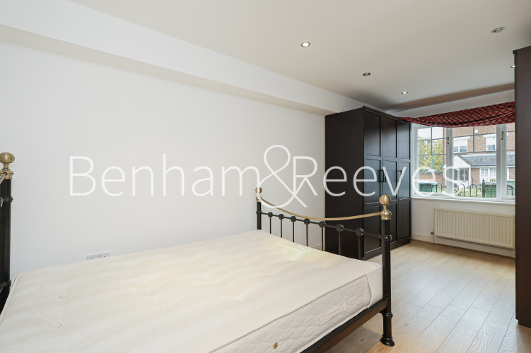 4  bedrooms flat to rent in Shooters Hills, Elizabeth Fry Place, SE18-image 28