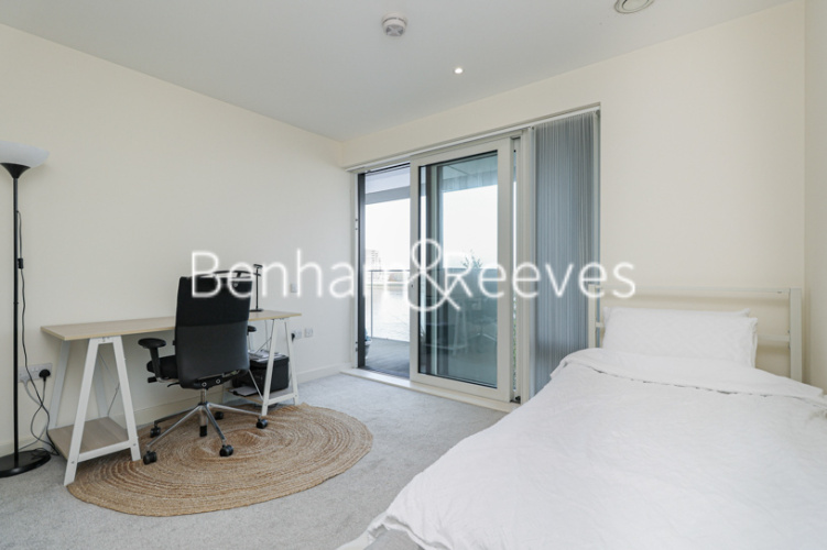 2  bedrooms flat to rent in Duke of Wellington Avenue, Royal Arsenal Riverside, SE18-image 8