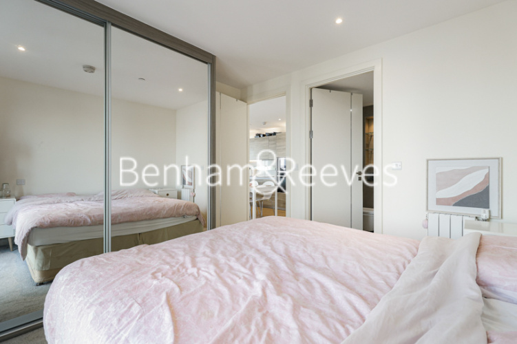 2  bedrooms flat to rent in Duke of Wellington Avenue, Royal Arsenal Riverside, SE18-image 13