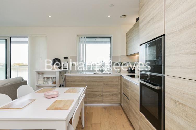 2  bedrooms flat to rent in Duke of Wellington Avenue, Royal Arsenal Riverside, SE18-image 20