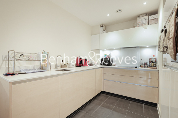 1  bedroom flat to rent in North Greenwich, Millenium Gardens, SE10-image 8
