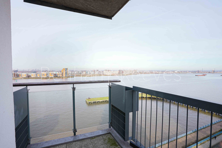 2  bedrooms flat to rent in Sark Towerk, Erebus Drive, SE28-image 6