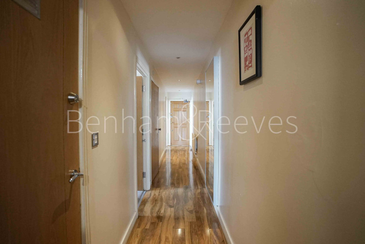 2  bedrooms flat to rent in Sark Towerk, Erebus Drive, SE28-image 11