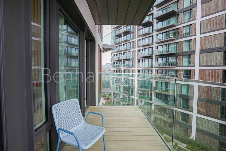2  bedrooms flat to rent in Royal Arsenal Riverside, Duke of Wellington Avenue, SE18-image 15