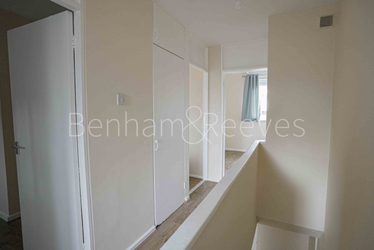 3  bedrooms flat to rent in Clendon Way, Woolwich,SE18-image 10