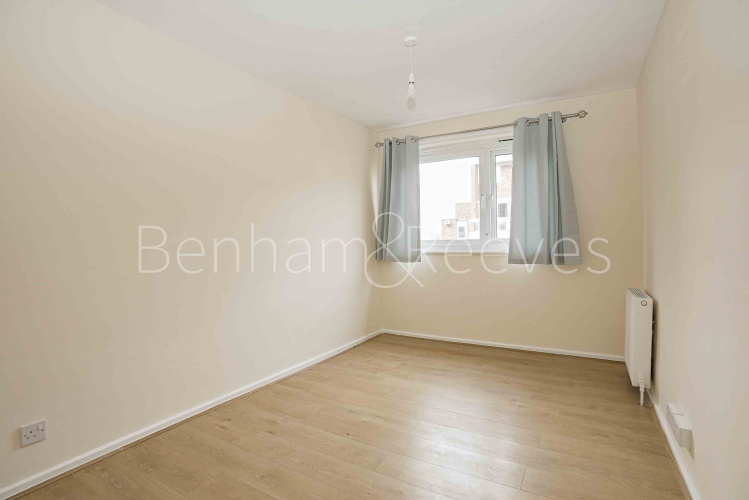 3  bedrooms flat to rent in Clendon Way, Woolwich,SE18-image 15