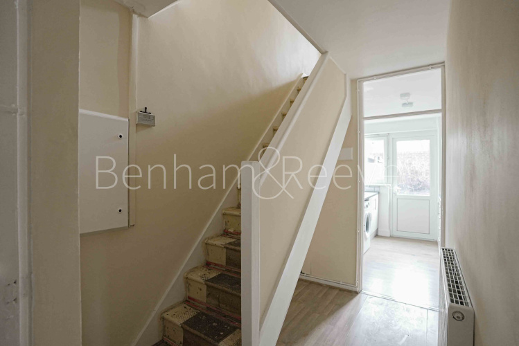 3  bedrooms flat to rent in Clendon Way, Woolwich,SE18-image 16