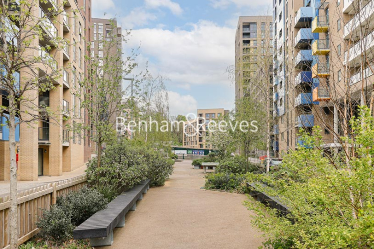 2  bedrooms flat to rent in Larkwood Avenue, Blackheath Hill, SE10-image 6
