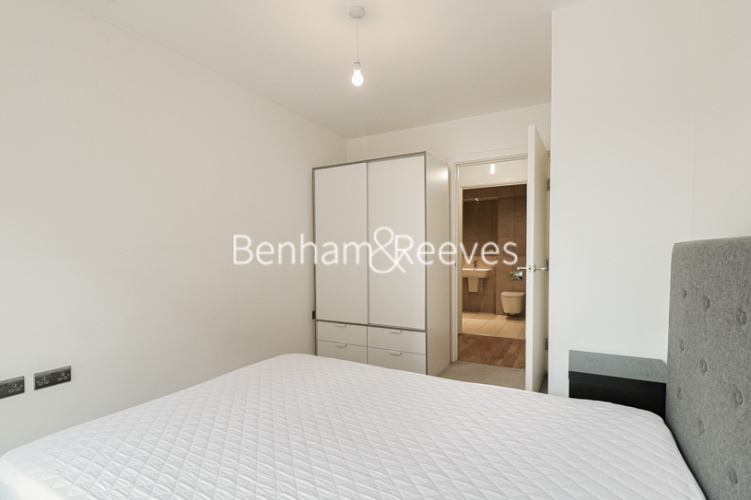 2  bedrooms flat to rent in Larkwood Avenue, Blackheath Hill, SE10-image 14