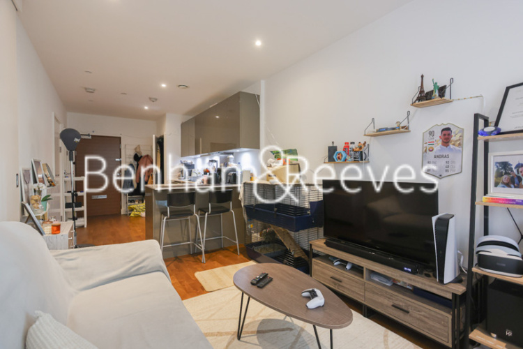 1  bedroom flat to rent in Victory Parade, Arsenal Riverside, SE18-image 1