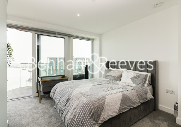 3  bedrooms flat to rent in Brigadier Walk, Royal Arsenal Riverside, SE18-image 20