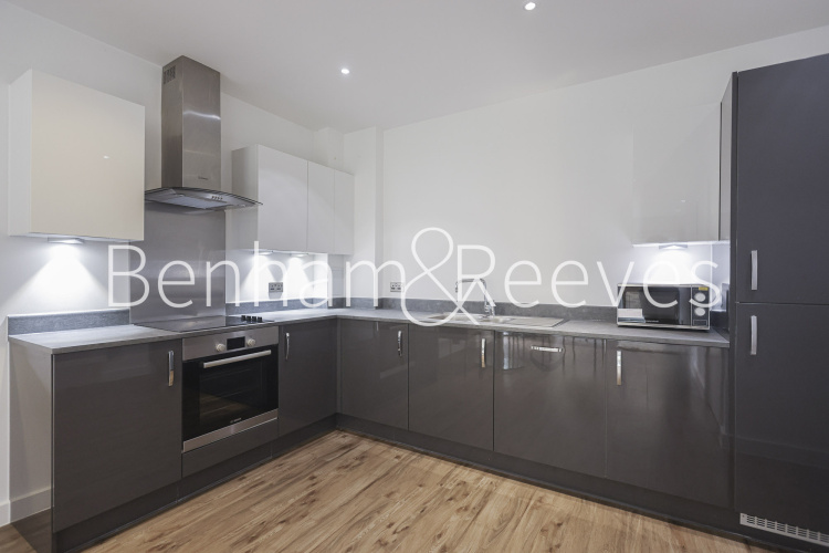 2  bedrooms flat to rent in Trinity Walk, Woolwich,  SE18-image 2