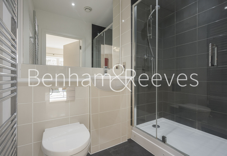 2  bedrooms flat to rent in Trinity Walk, Woolwich,  SE18-image 5
