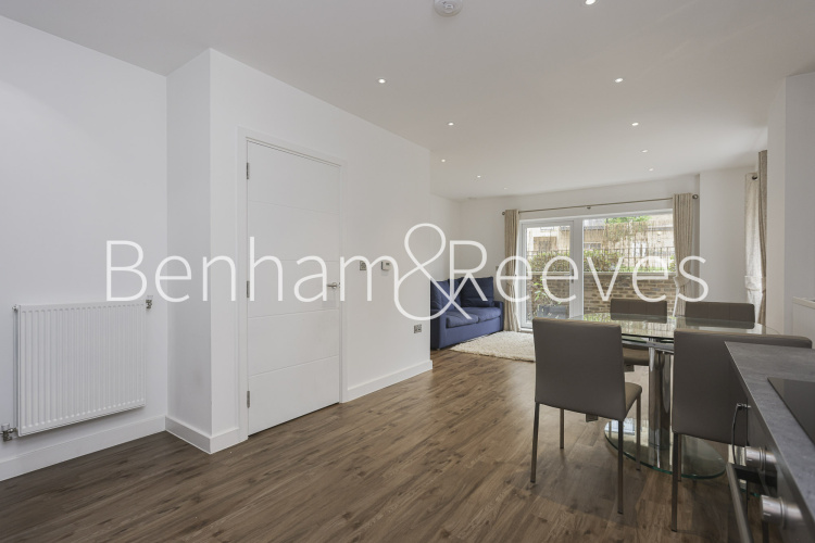 2  bedrooms flat to rent in Trinity Walk, Woolwich,  SE18-image 9