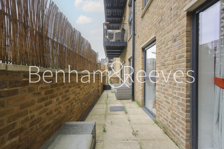 2  bedrooms flat to rent in Trinity Walk, Woolwich,  SE18-image 12