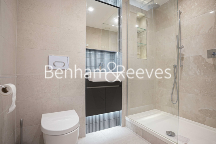 3  bedrooms flat to rent in Brigadier Walk, Royal Arsenal Riverside, SE18-image 16