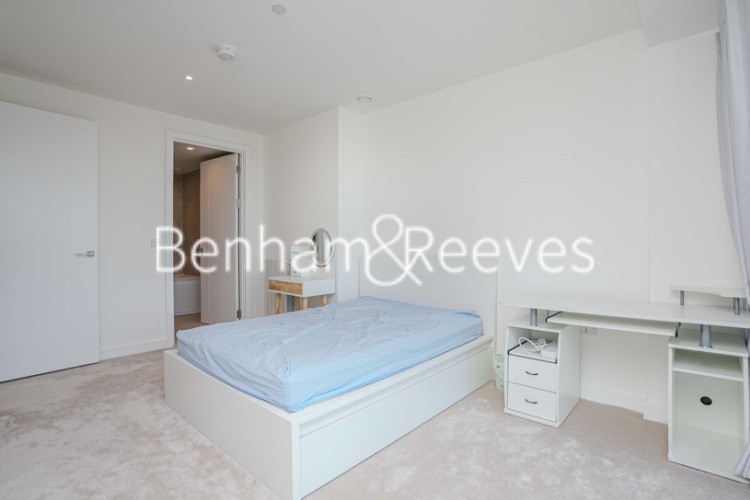3  bedrooms flat to rent in Brigadier Walk, Royal Arsenal Riverside, SE18-image 22