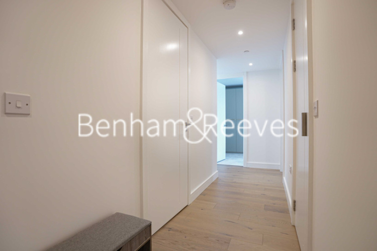 3  bedrooms flat to rent in Brigadier Walk, Royal Arsenal Riverside, SE18-image 23
