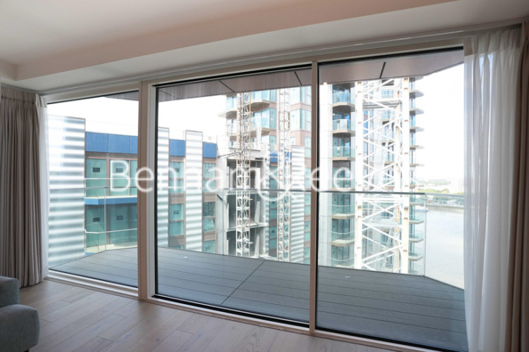 3  bedrooms flat to rent in Brigadier Walk, Royal Arsenal Riverside, SE18-image 26