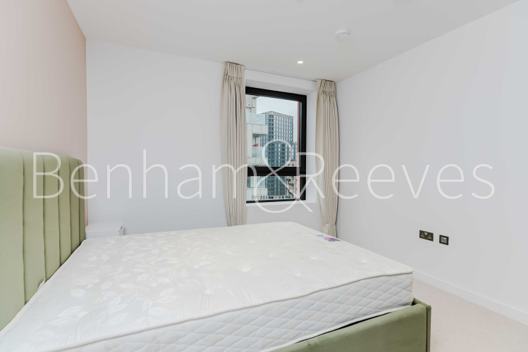 1  bedroom flat to rent in East Parkside, Greenwich Peninsula, SE10-image 3