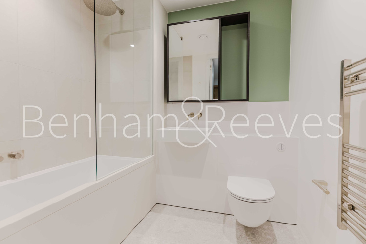 1  bedroom flat to rent in East Parkside, Greenwich Peninsula, SE10-image 4