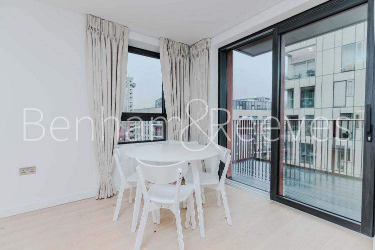 1  bedroom flat to rent in East Parkside, Greenwich Peninsula, SE10-image 12